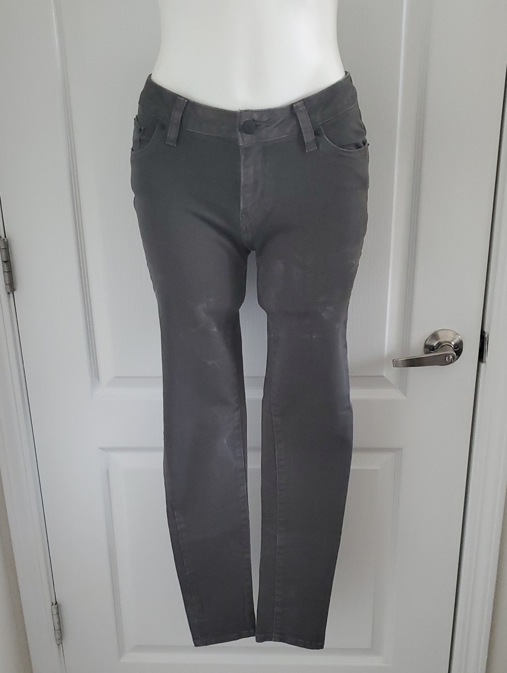 Levi's Women's Skinny Jeans in Dark Gray